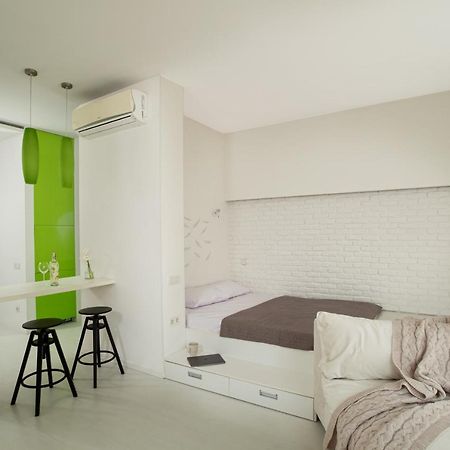 White Attic Apartment Одесса Экстерьер фото